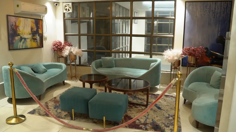 Bespoke Lounge